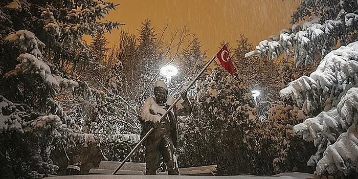 Ankara'ya Öyle Yakışıyor ki Kar... Beyazlara Bürünen Başkentten Muhteşem Kar Görüntüleri