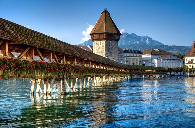 9. Kapellbrücke - Lucerne, Switzerland