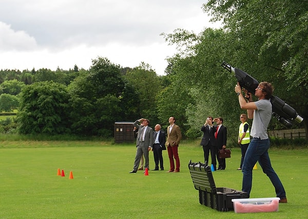 1. SkyWall — ловит дронов-нарушителей