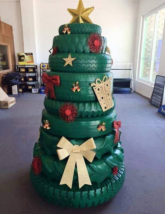 4. Christmas tree made of used tyres