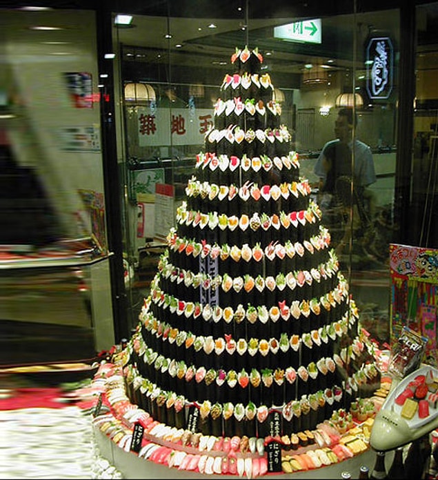 19. Sushi Christmas Tree