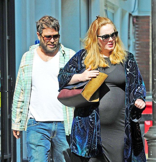 14. Adele'in, üç yaşındaki oğlunun babası Simon Konecki ile gizlice evlendiği iddia edildi.