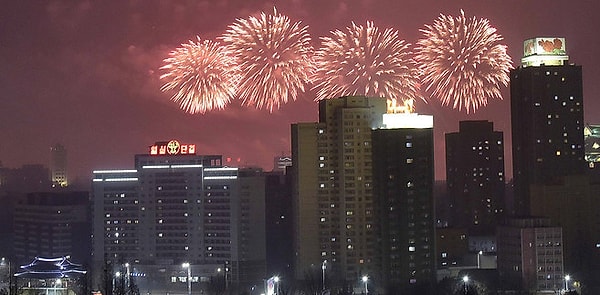 Pyongyang'dan yansıyan manzaralar bu şekilde oldu.