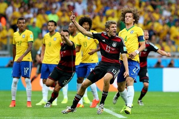 Bildiğiniz üzere 2014 Dünya Kupası yarı final maçı, futbol tarihinin en unutulmaz maçına sahne olmuştu. Almanya, Brezilya'yı 7-1 gibi farklı bir skorla mağlup etmişti.