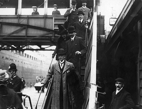 Titanic'i imal eden şirketin başkanı Joseph Bruce Ismay, yangının kimseye söylenmemesini tembihledi
