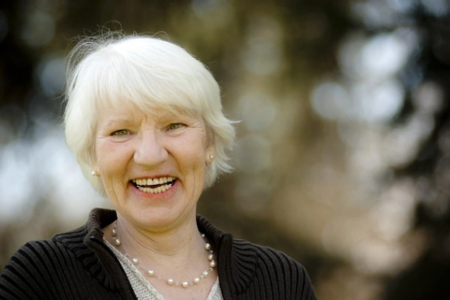 Hayatını Evsizlere Adayıp 15 Yıl Para Kullanmayan İyi Yürekli Kadın: Heidemarie Schwermer