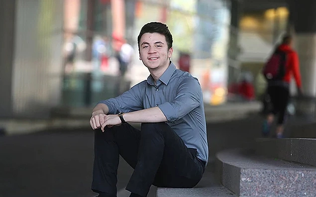 Bütün Amerika Onu Konuşuyor: 17 Yaşında Üniversiteden Mezun Olan İsmail, Yeni Aziz Sancar Olma Yolunda!