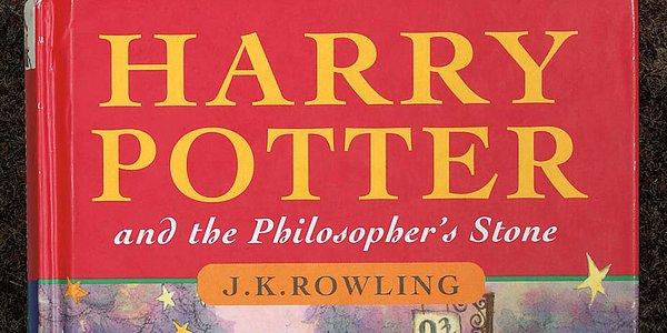 2. J. K. Rowling'in yazdığı Harry Potter serinin ilk kitabı olan Harry Potter ve Felsefe Taşı yayınlandı.