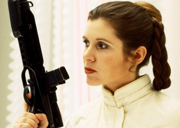 30. Star Wars serisinin Prenses Leia'sı Carrie Fisher