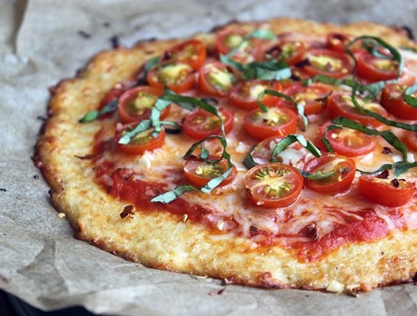 4. Bu pizzayı kıtır kıtır yerken hiç pişman olmayacaksınız!