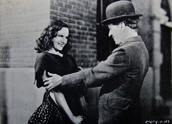 23. Charlie Chaplin & Paulette Goddard