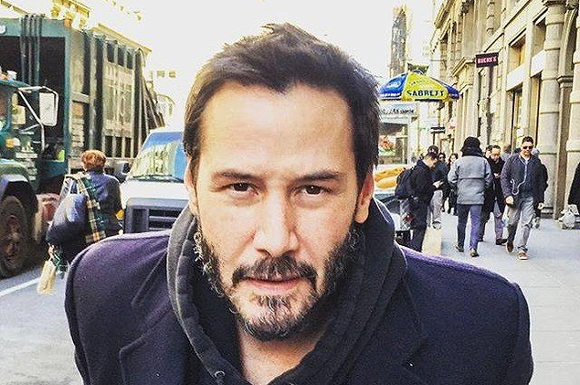 Birkaç ayda bir düşüncelerini insanlarla paylaşıyor Keanu Reeves. Şimdi sizi onun yazısıyla baş başa bırakıyoruz.