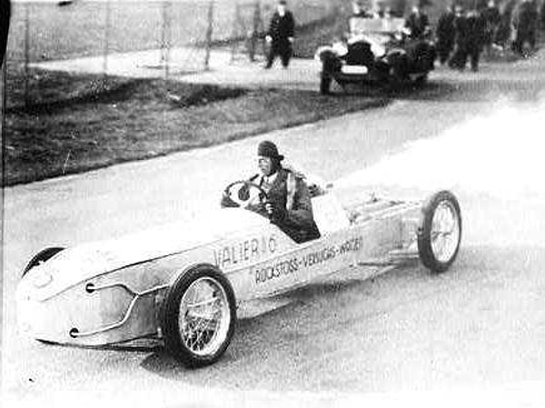 11. Австрийский изобретатель погиб во время испытания ракеты