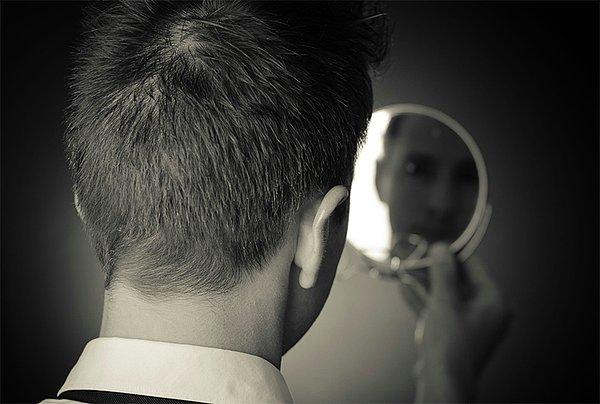 7. Aynada kendine bir bak. Orada bütün şüphelerini ortadan kaldıracak mucizeyi göreceksin çünkü sen mucizenin ta kendisisin.