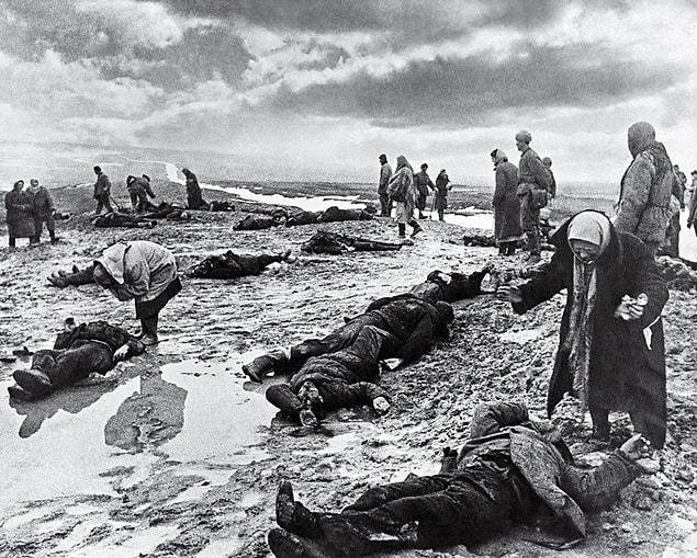 69. Grief, Dmitri Baltermants, 1942
