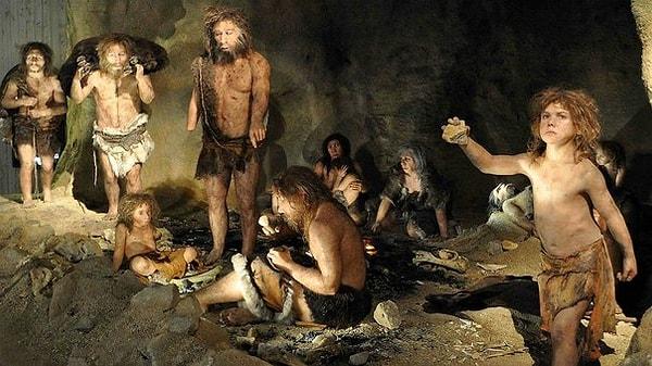 Belçikalı arkeolog Christian Casseyas, mağarada inkar edilemez şekilde yamyamlığa dair kanıtların bulunduğunu belirtiyor.