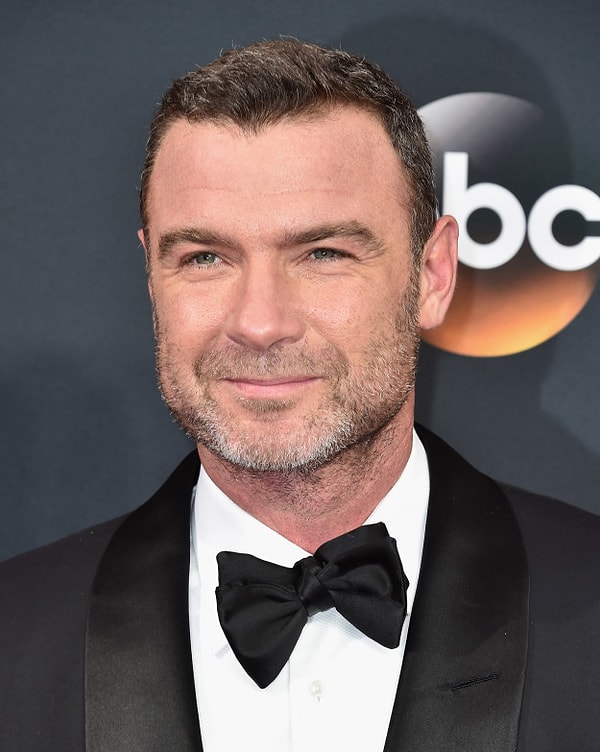 21. Лев Шрайбер родился в октябре