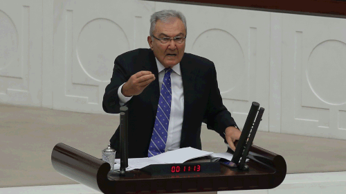 TBMM'de 18 maddelik Anayasa değişikliği için görüşmeler başladı. Anayasa değişiklik teklifinin geneli üzerinde yapılan görüşmelerde partiler tek tek söz aldı.