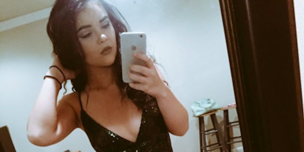 Девушка опозорилась на весь мир благодаря селфи