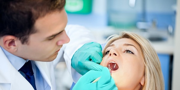 3. В конце концов, требуется удаление зуба, так как он не может больше быть восстановлен.