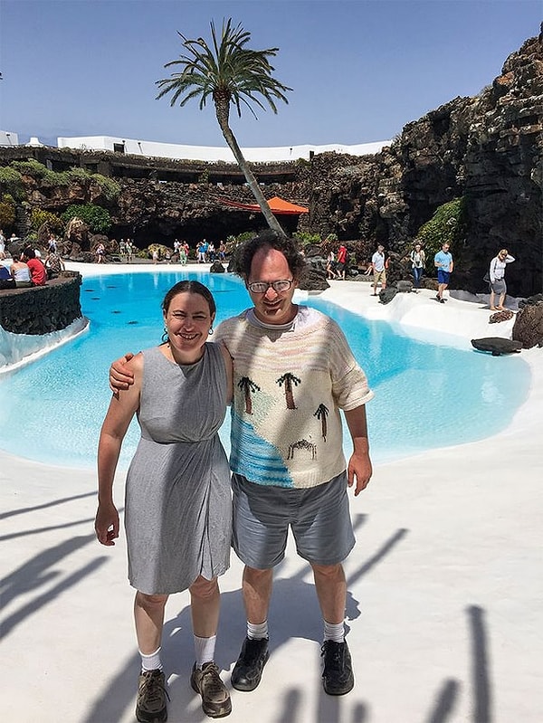 22. Идея со свитерами невероятно крута! Но только не летом на юге 😂☀️🌴