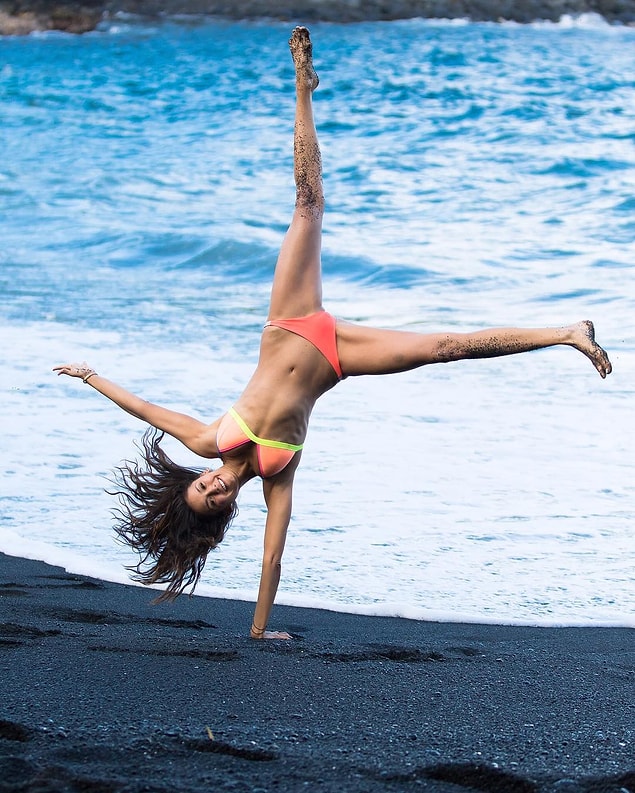 14. Nina Dobrev