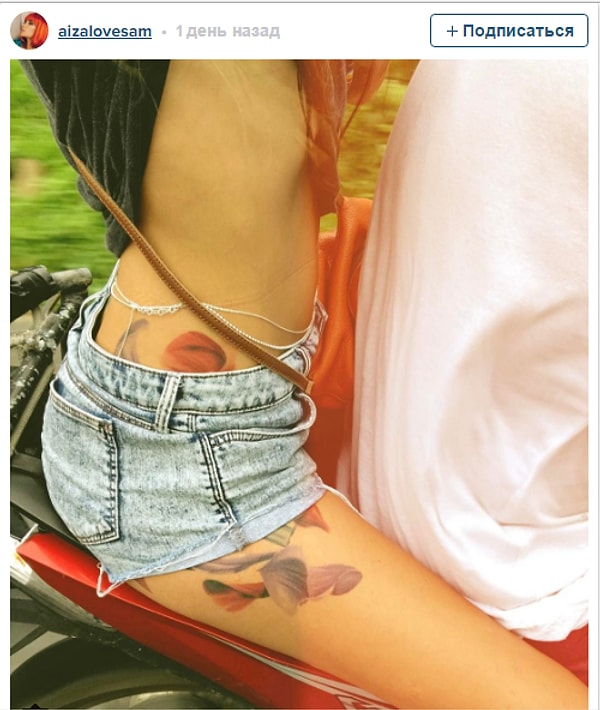 5. На фото девушка приподняла майку, чтобы все могли разглядеть ее плоский живот.