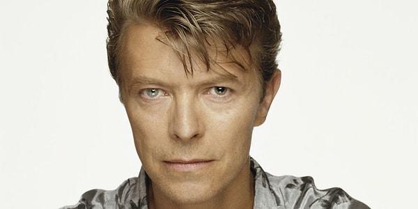 1. Müziğin sakin kralı, tek başına pek çok akıma babalık eden David Bowie ile başlayalım...