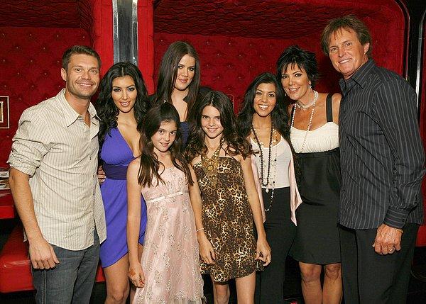 14. Kylie Jenner demişken, ablası Kim Kardashian'ın şöhrete kavuştuğu ve Keeping Up With the Kardashians programının başladığı yıl da 2007.