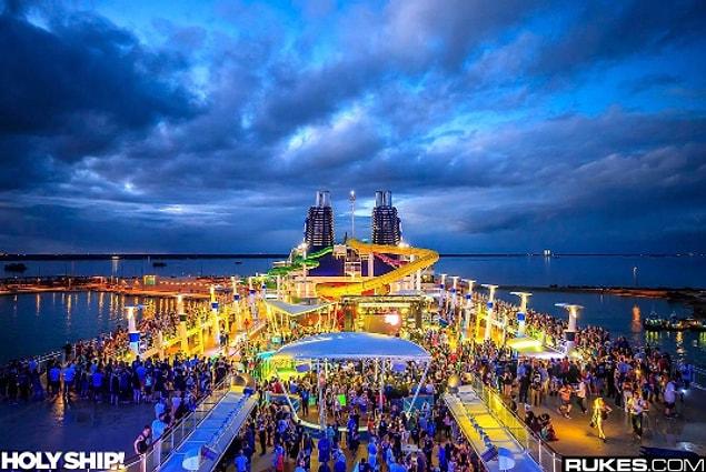 6. You can both party day-and-night and cruise along the sea at the same time.