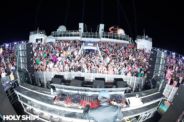 8. Here are some mind-blowing shots from 2017's first Holy Ship cruise...