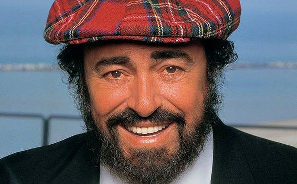 19. Bir nesle operayı sevdiren sempatik tenor Luciano Pavarotti de öyle.