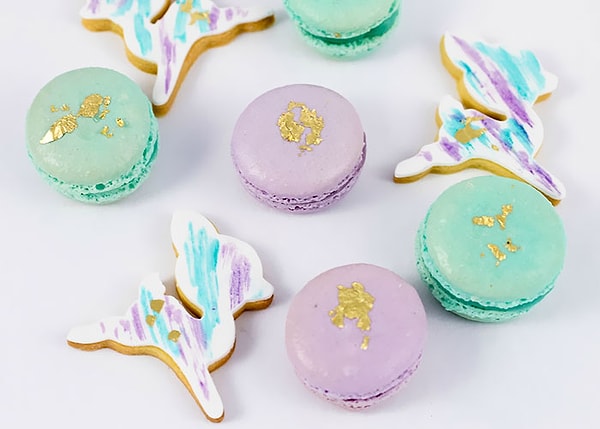 15. Дополнить композицию можно с помощью обычного печенья.