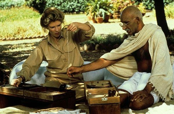 23. Gandhi (1982) | IMDb: 8,1