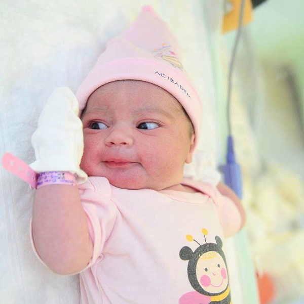 3. Жизнь меняется кардинально, когда это чудо смотрит на тебя! 🙏