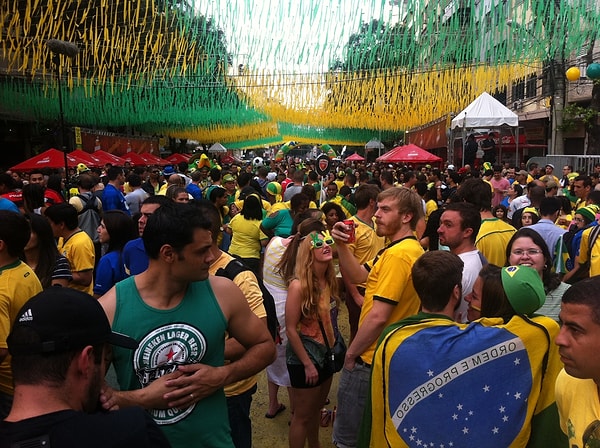 3. Какой жест не стоит показывать в Бразилии?