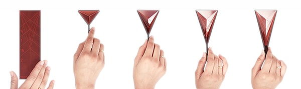 2. Измерительная ложка 4-в-1, которая меняет вместимость  в зависимости от того, как вы ее держите