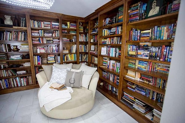 Cara ve mutlu çocukları 8 yıldır bu 'Inkwell Malikanesi'nde yaşıyor.