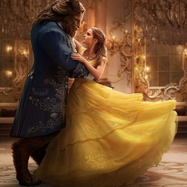 5. И полюбовались на Белль в культовом желтом бальном платье.