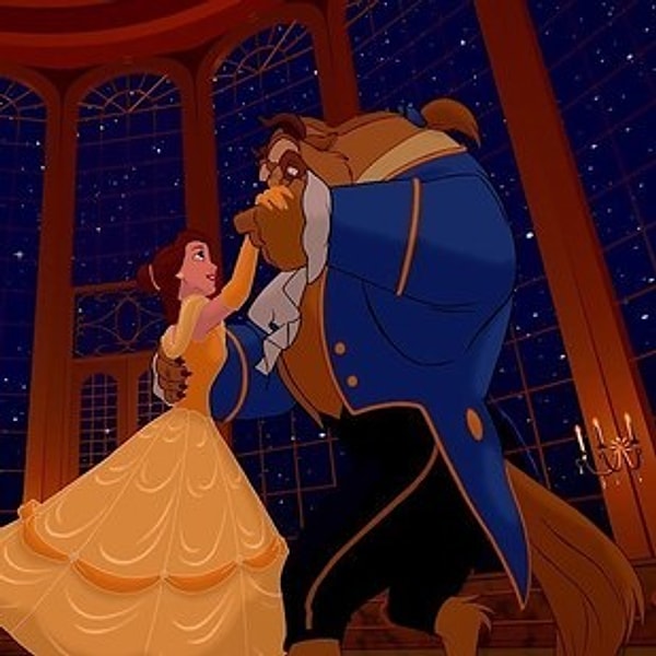 5. И полюбовались на Белль в культовом желтом бальном платье.