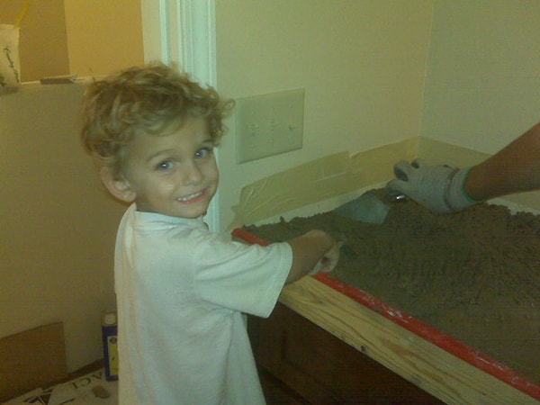 9. Как месить цемент...