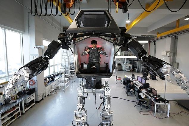 The “world’s first manned bipedal robot,” made by South Korea’s Hankook Mirae Technology, took its first small steps in South Korea this week, and with it made a giant leap in the future of robotics.