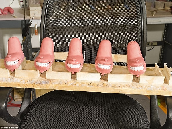 На данный момент в продаже находится 18 типов силиконовых кукол стоимостью от 6500 $.  Если же клиент будет диктовать свои условия (какой должны быть фигура, формы, волосы, лицо и прочее) - от 12000 $.