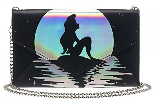 7. Искрящаяся сумочка, которая завершит коллекцию