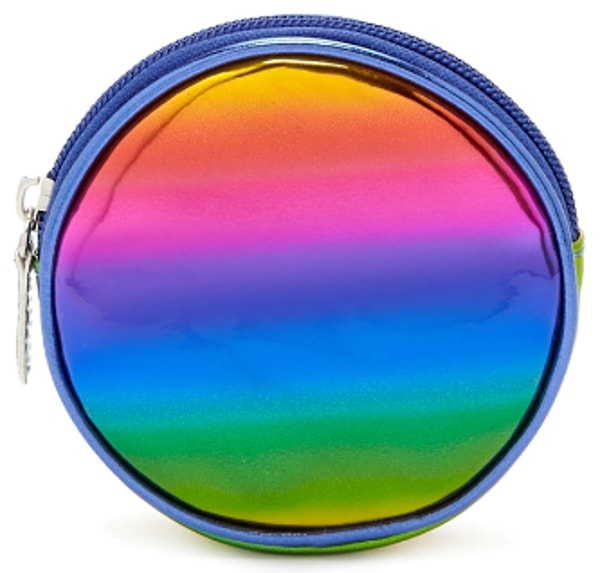 24. Радужная сумка, которая будет смотреться идеально с любым платьем