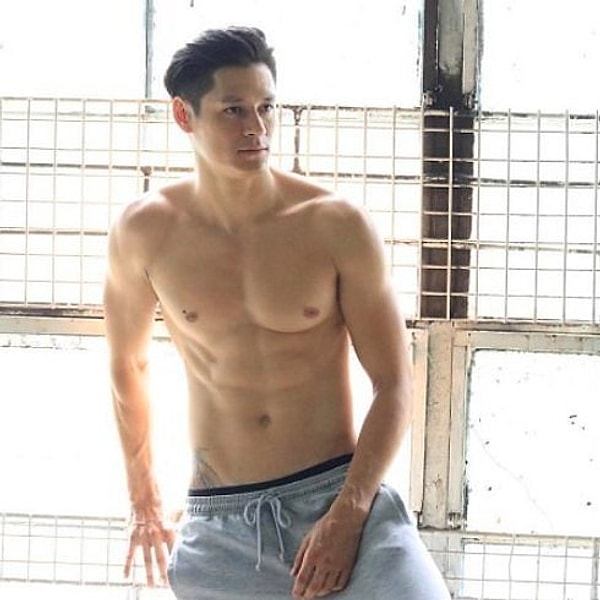 15. Спортивный и обаятельный Хидео Мураока