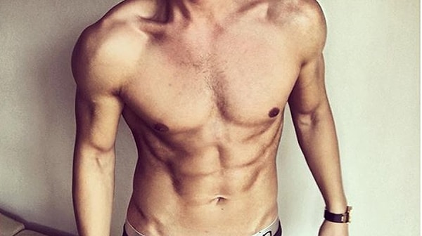 1. Секс-символ или фрик?