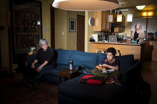 2. "Я просто обожаю все эти мелочи и детали личного пространства людей. Я люблю долго всматриваться в каждое изображение и замечать каждый раз что-то новое, чего я не углядела ранее"