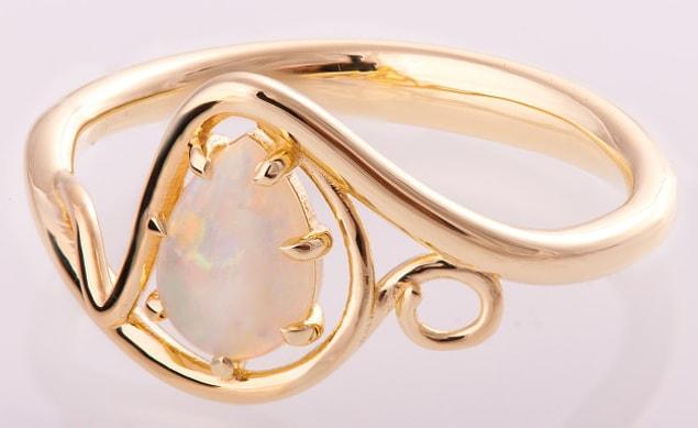 20. This gorgeous opal and gold ring!