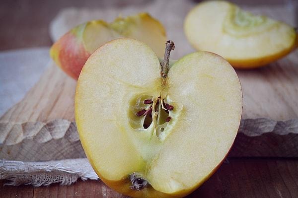 5. Yarım elmaya fazlasıyla benzeyen şey nedir?